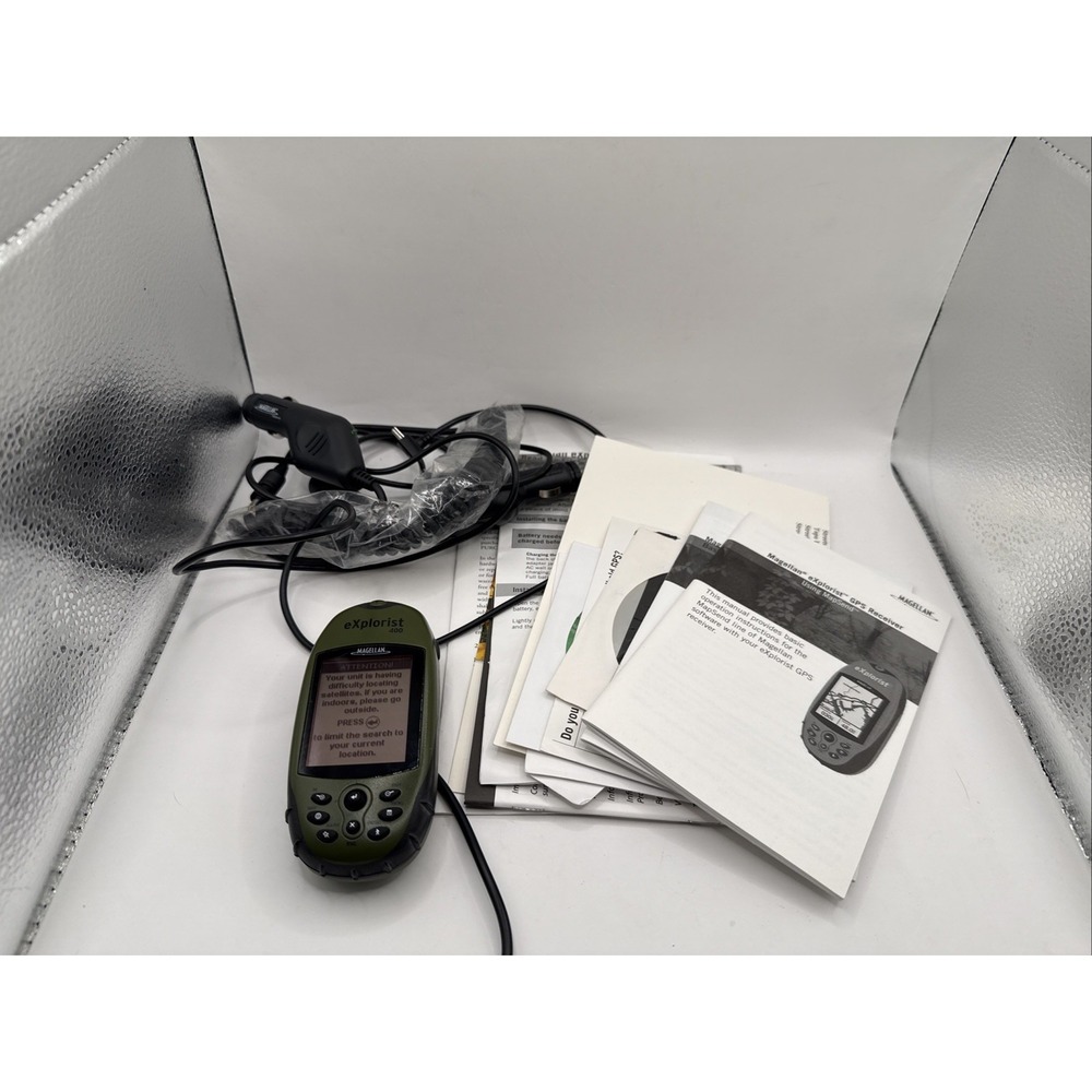 Magellan Explorist 400 Handheld GPS Green With Case TESTED Working
